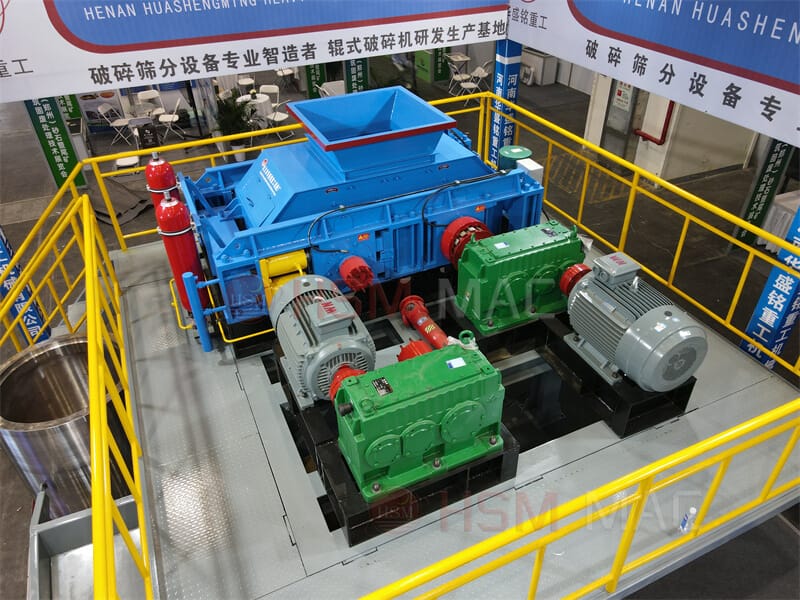 Double-roll sand making machine can crush Majushi. Double-roll sand making machine can crush Majushi.