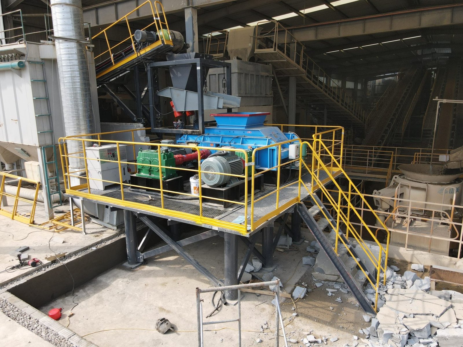 Roll Crusher Crushing Basalt Effect
