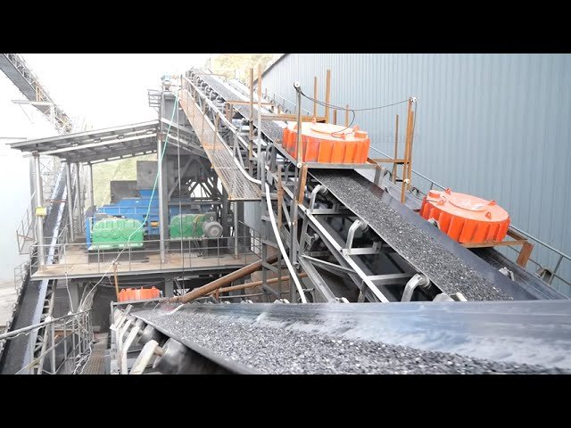 Crusher Conveyor Centered On Roller Crushing Technology