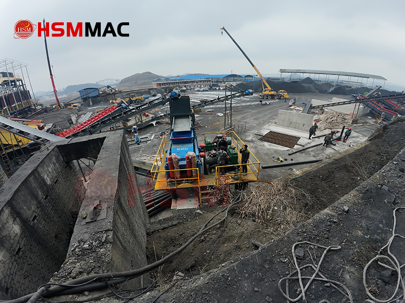 Coal gangue double tooth roll crusher at crushing site Coal gangue double tooth roll crusher at crushing site