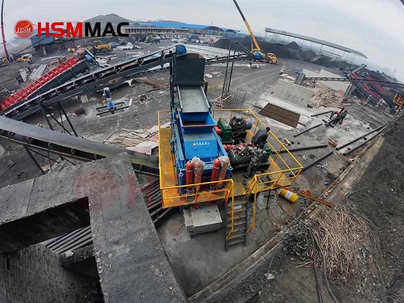 Coal Gangue Double Tooth Roll Crusher Crushing Site Coal Gangue Double Tooth Roll Crusher Crushing Site