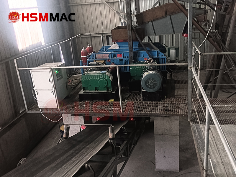 Hydraulic Roll Sand Making Machine 